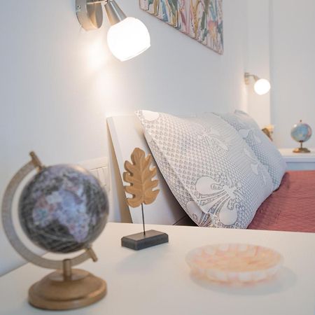 Ambra Holiday Rooms - Rooms & Beach Сан Теодоро Екстериор снимка
