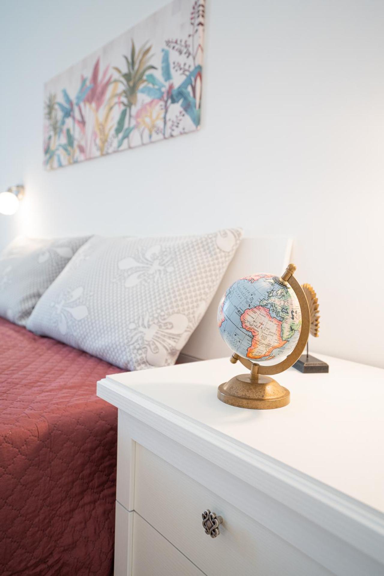 Ambra Holiday Rooms - Rooms & Beach Сан Теодоро Екстериор снимка
