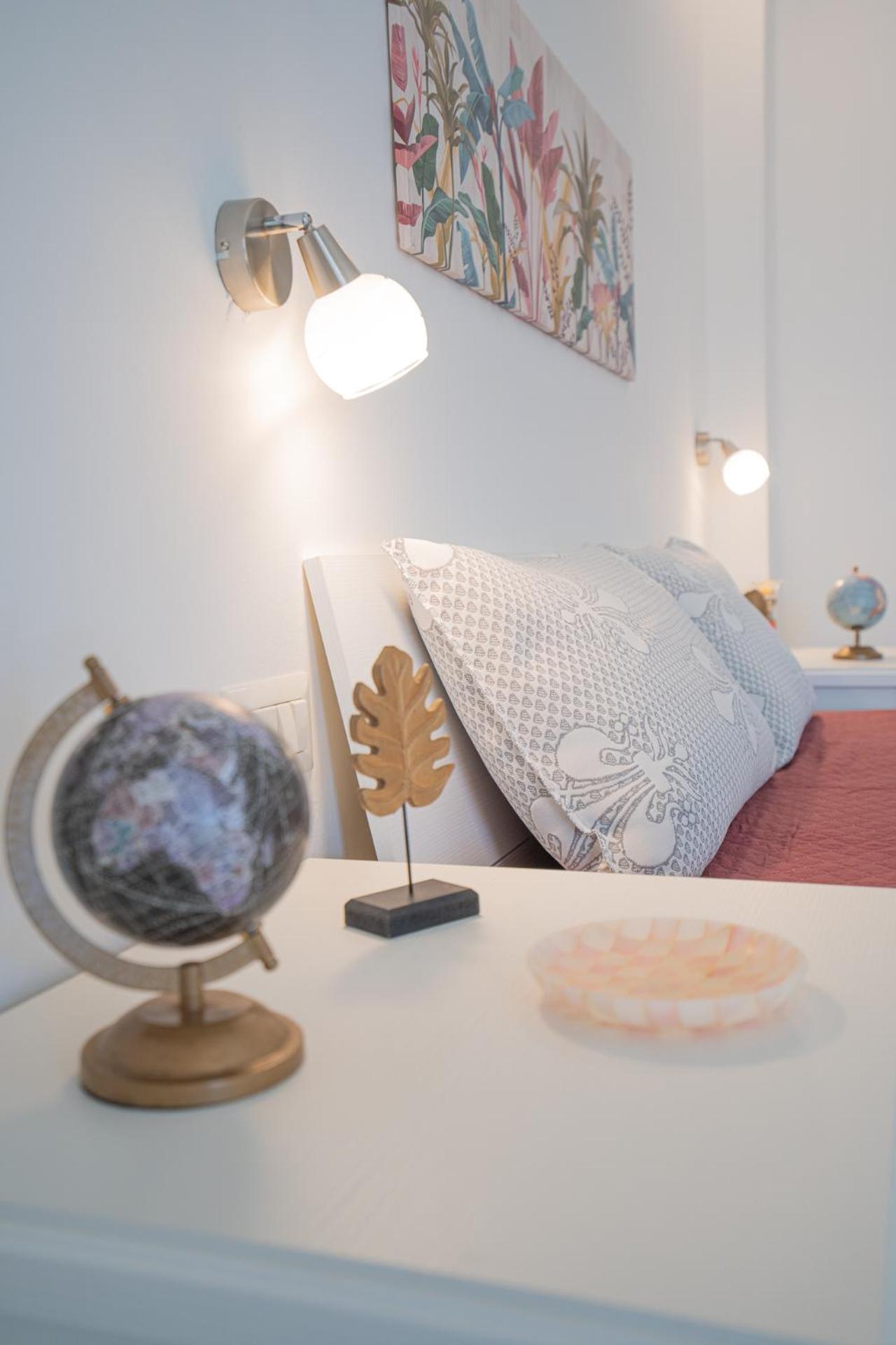 Ambra Holiday Rooms - Rooms & Beach Сан Теодоро Екстериор снимка